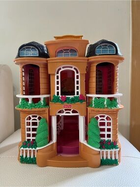 Fisher-Price Dollhouse (2001)